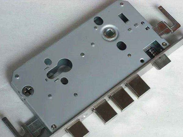 丹东24小时上门开锁公司